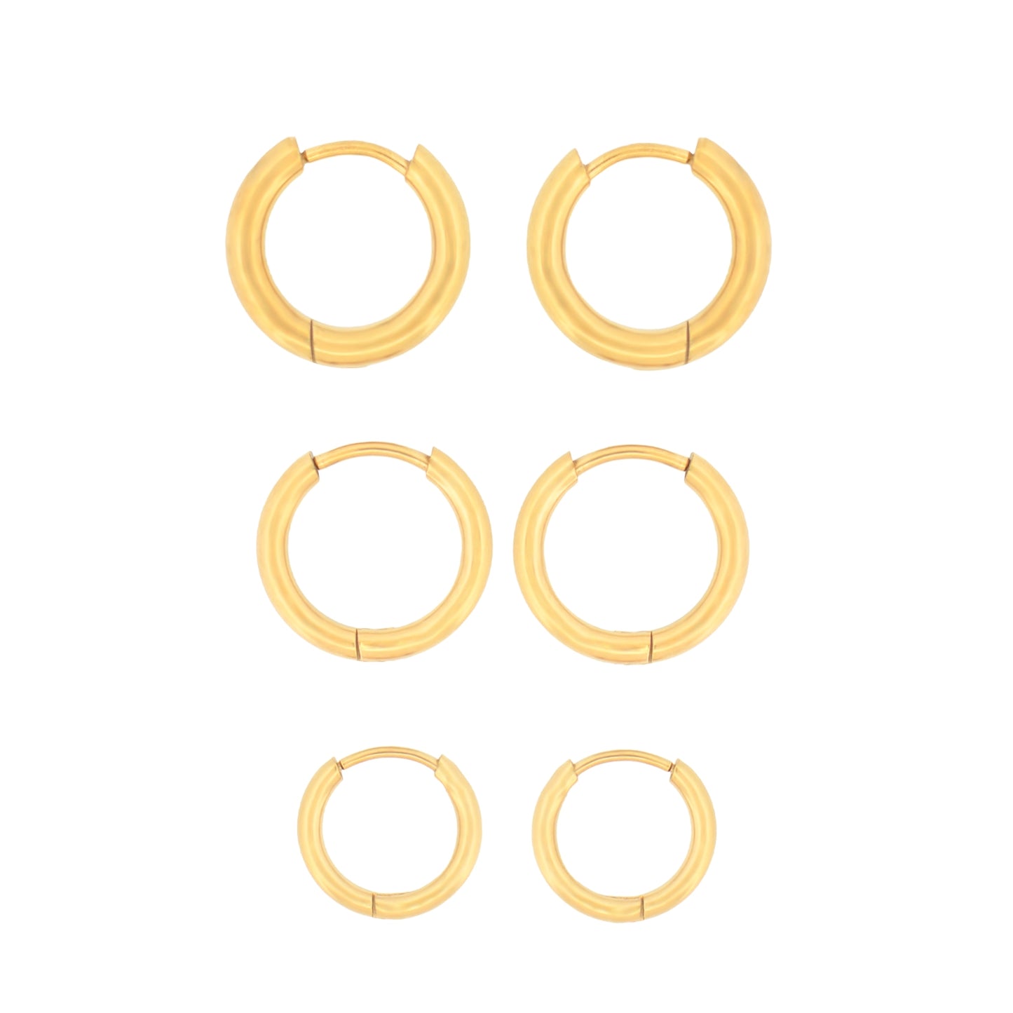 Dieses 3 Paar Edelstahl Creolen in Goldfarbe umfasst drei verschiedene Größen und bietet den passenden Look für jeden Anlass. Die schlichten Creolen lassen sich vielseitig kombinieren und überzeugen durch ihr zeitloses Design. Wasserfest, rostfrei, hautfreundlich und langlebig.