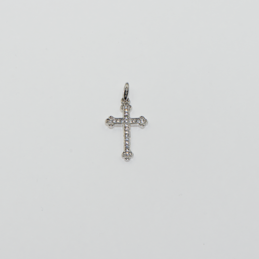 Vintage Kreuz Anhänger aus Silber 925 mit weißen Zirkonia-Steinen im eleganten und klassischen Design.