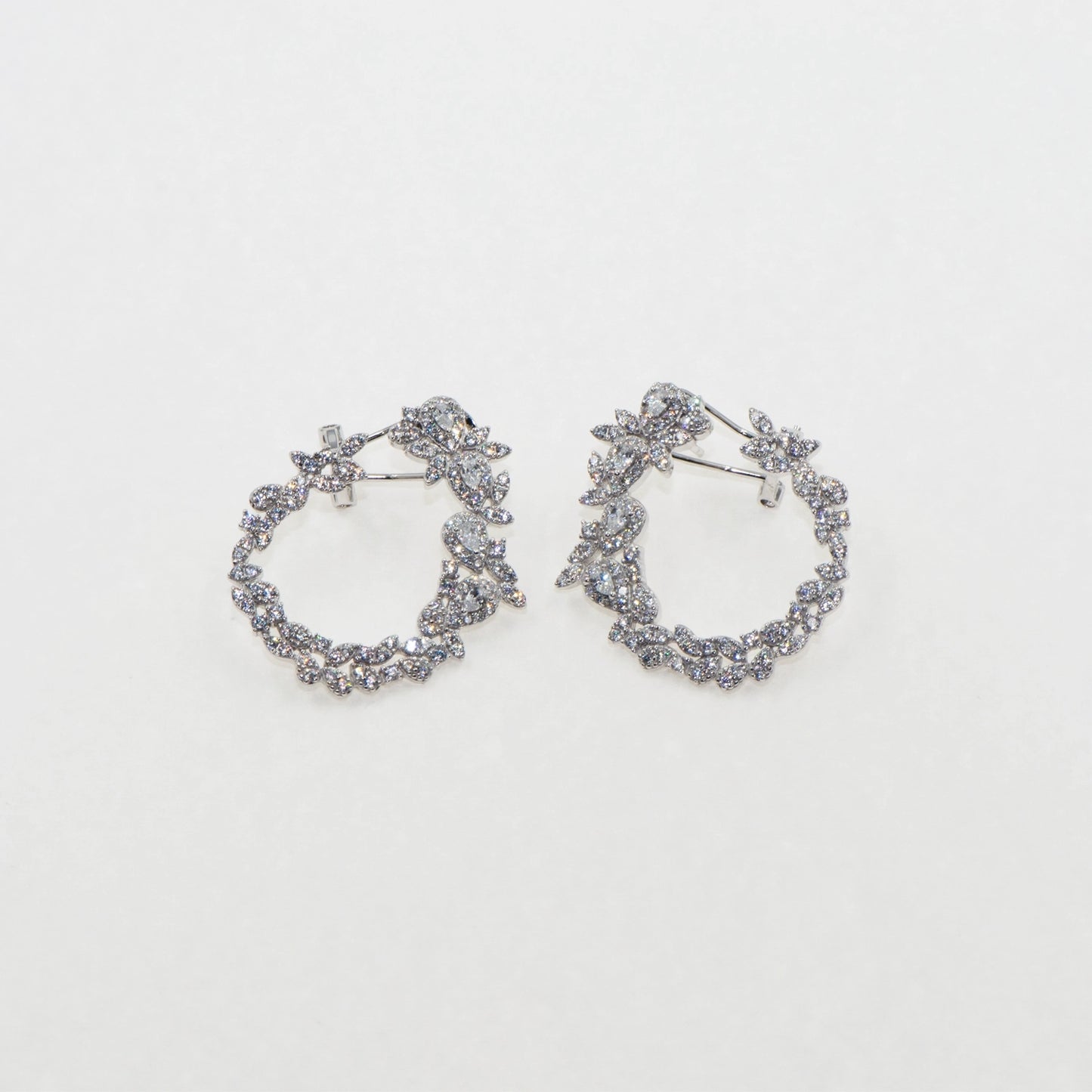 Elegante Damen Ohrhänger aus echtem Silber 925 mit luxuriösem Zirkonia Design und modernem Clipverschluss | Everyday Schmuck