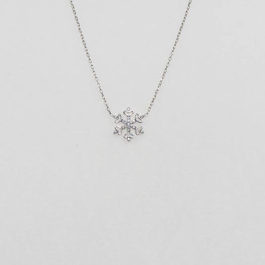 925 Silber Halskette mit Anhänger Motiv Schneeflocke und Herzen mit weissen Zirkonia-Steinen