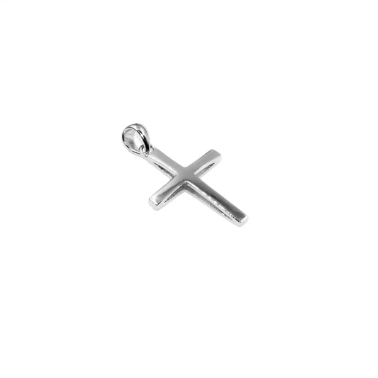  Das klare und steinlose Kreuz Motiv verbindet klassische Eleganz mit moderner Zurückhaltung und sorgt für einen stilvollen Look.