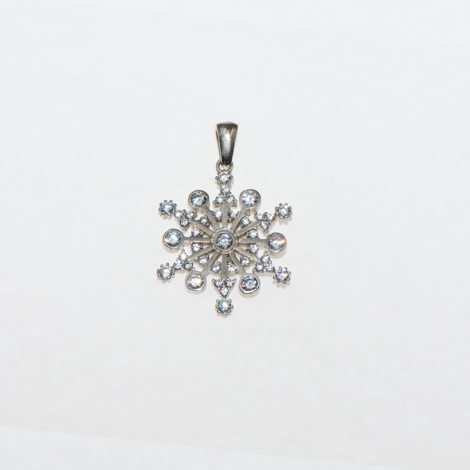 Schneeflocke Anhänger Silber aus 925 Silber mit weissen Zirkonia von Everyday Schmuck