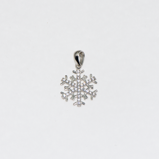 Schneeflocke Anhänger Silber ch aus Silber 925 mit weißen Zirkonia und Rhodinierung. Eleganter Silberschmuck bei Everyday Schmuck.