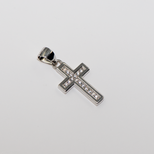 Breiter Kreuz Anhänger aus Silber 925 mit runden weißen Zirkonia-Steinen und rhodinierter Oberfläche für Damen und Herren.