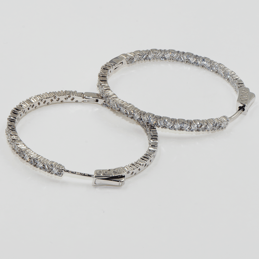 Grosse 925 Silber Creolen mit Inside-Out Zirkonia Besatz – Rhodiniert