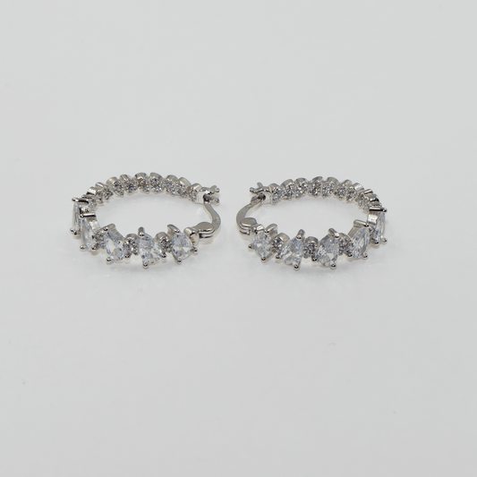 Moderne Damen Creolen aus echtem Silber 925 mit funkelnden Zirkonia-Steinen | Everyday Schmuck