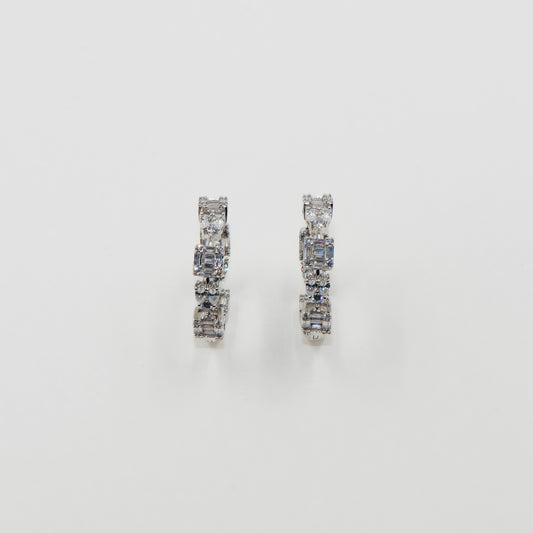 Diese luxuriösen Ohrclips aus echtem Silber 925 verleihen jedem Look eine elegante und glamouröse Ausstrahlung.