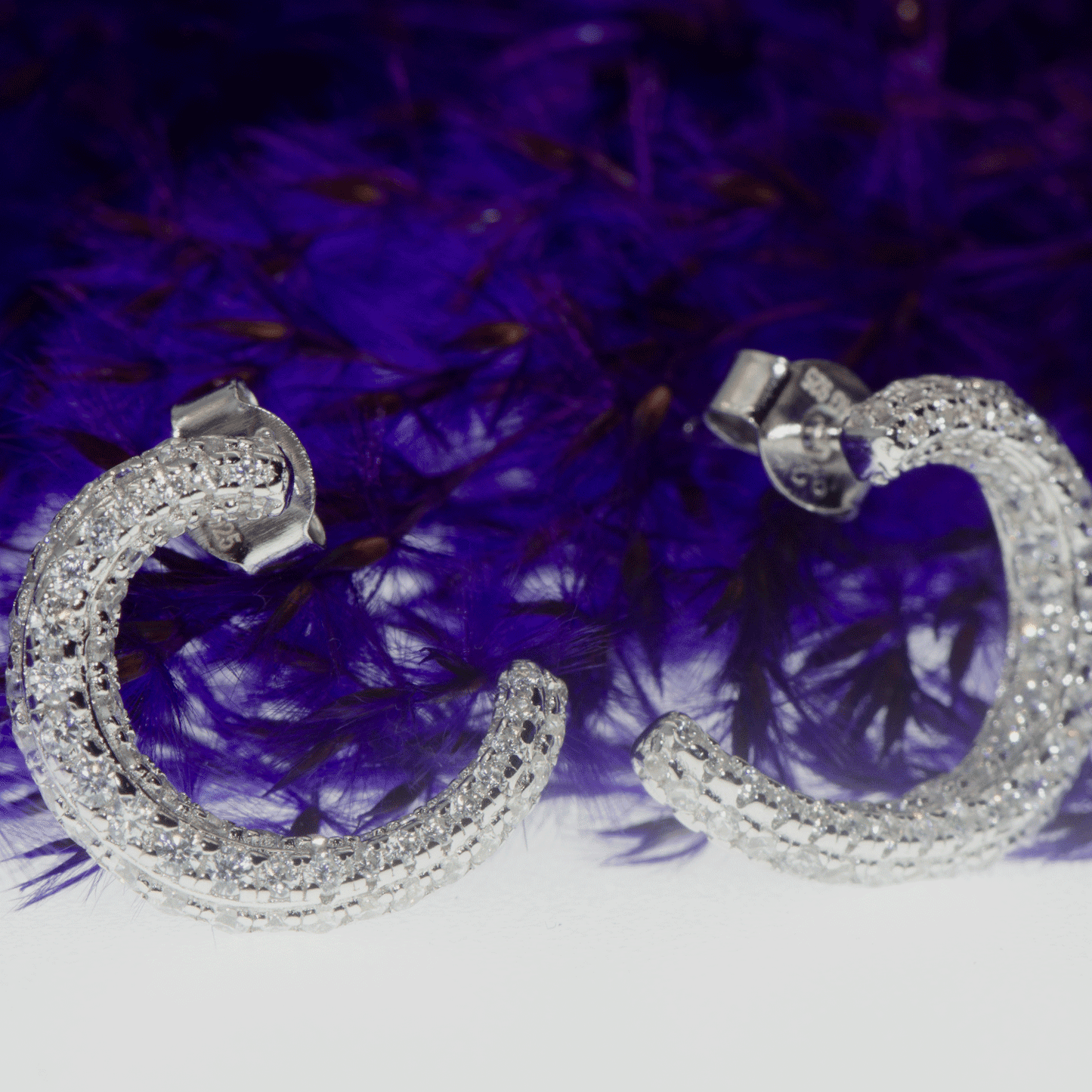 Moderne kleine Damen Ohrstecker aus echtem Silber 925 mit stilvollen Zirkonia für jeden Tag | Everyday Schmuck
