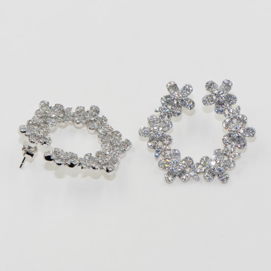 Luxuriöse Damen Ohrringe aus Silber 925 mit glamourösem Blumen Design und eleganten Zirkonia | Everyday Schmuck