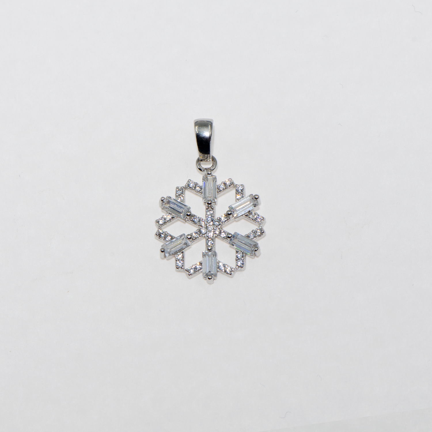 Baguette Zirkonia Anhänger aus Silber 925 mit rechteckigen und runden weissen Zirkonia von Everyday Schmuck