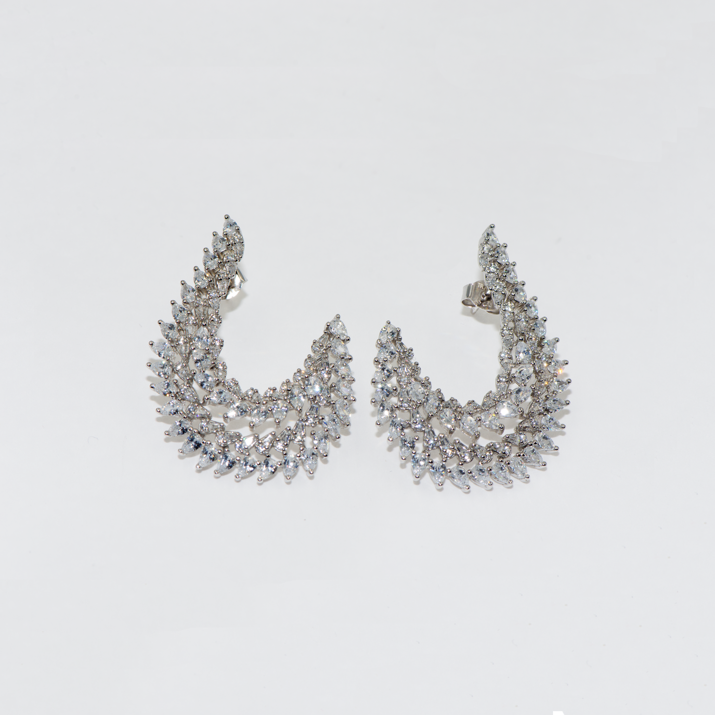 Elegante Damen Ohrringe aus echtem Silber 925 mit flügelförmigem Zirkonia Design | Everyday Schmuck