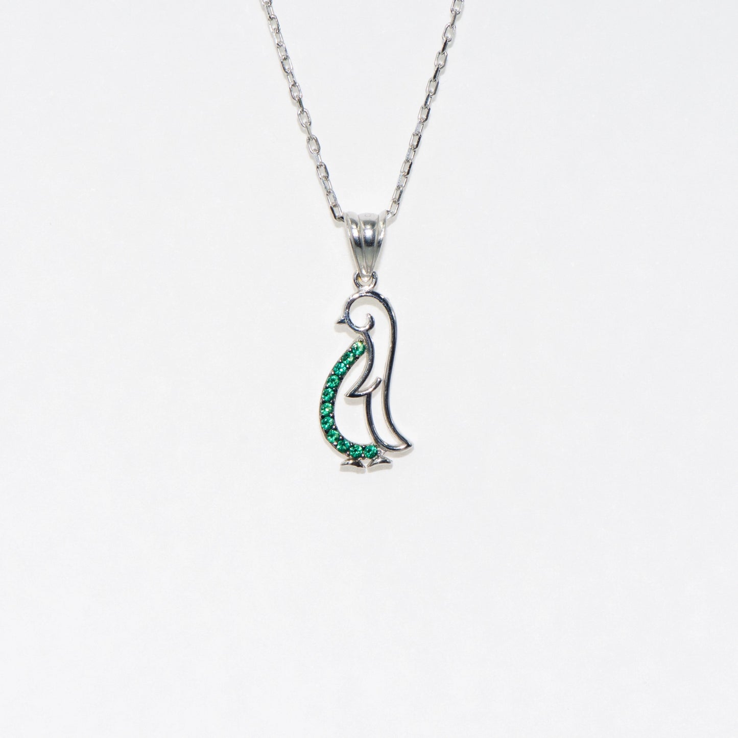 Collier mit Pinguin-Anhänger aus 925 Silber mit grünem Zirkonia für Damen und herren