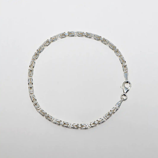 Vervollständigen Sie Ihren Look mit unserem stilvollen Königskette Armband aus echtem 925 Silber CH bei Everyday Schmuck.