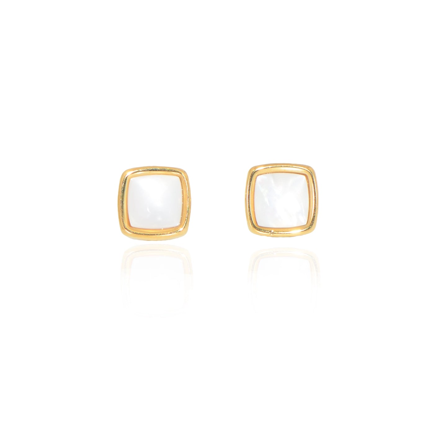 Edelstahl Ohrstecker mit weißer Perlenoptik 9 mm in Goldfarbe von EverydaySchmuck