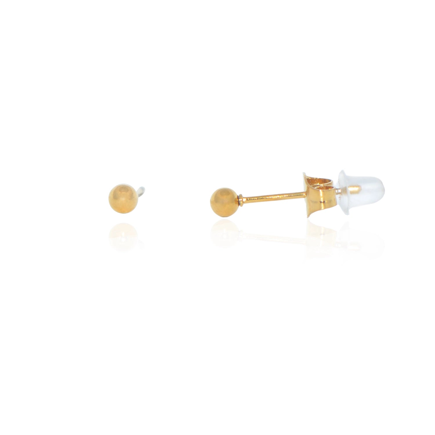 Kleine Kugel Ohrstecker aus goldfarbenem Edelstahl in 3 mm. Wasserfest, minimalistisch und perfekt als Zweitpiercing oder für den Alltag.