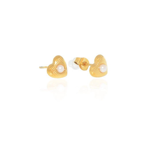 Herzförmige Edelstahl Ohrstecker mit weisser Perlenoptik Goldfarben 8 mm