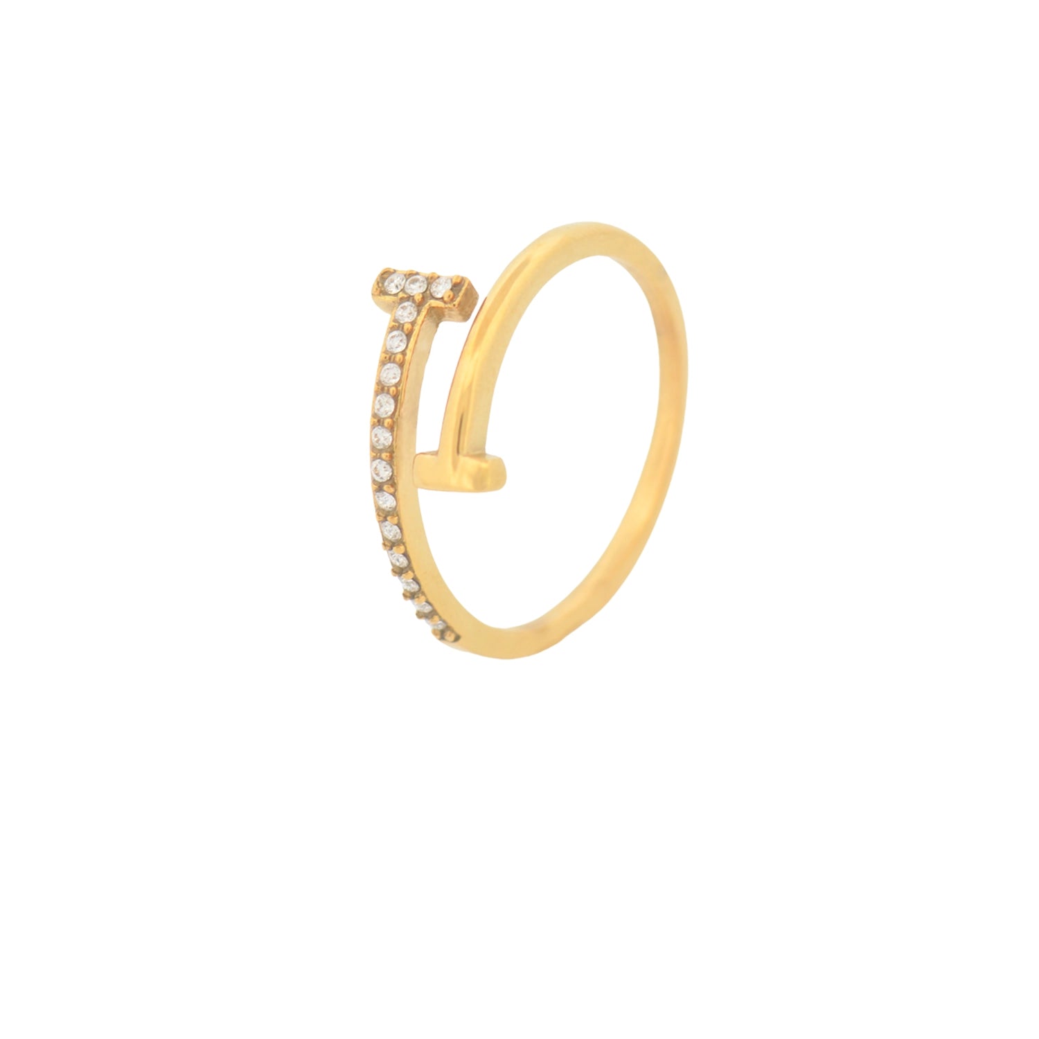Eleganter verstellbarer Ring aus Edelstahl in Goldfarbe mit funkelnden Zirkonia. Dank der offenen Form lässt sich die Ringgröße individuell anpassen. Wasserfest, rostfrei, hautfreundlich und perfekt für den Alltag.