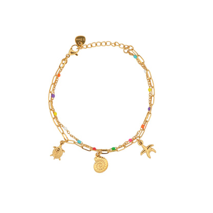 Elegantes Doppelarmband aus Edelstahl in Goldfarbe mit Seestern, Muschel und bunten Perlen. Wasserfest, rostfrei, hautfreundlich und perfekt für Alltag, Ferien und Sommer.
