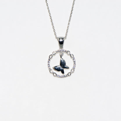 Halskette mit Schmetterling und Unendlichkeit Symbol aus 925 Silber mit Zirkonia von Everyday Shmuck