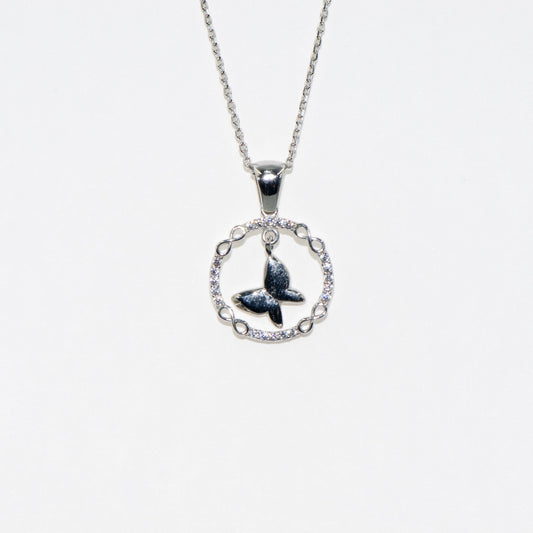 Halskette mit Schmetterling und Unendlichkeit Symbol aus 925 Silber mit Zirkonia von Everyday Shmuck