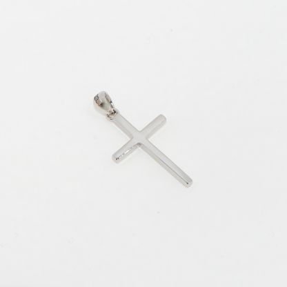 Klassischer rhodinierter Kreuz Anhänger aus Silber 925 für Damen und Herren im eleganten und zeitlosen Design.