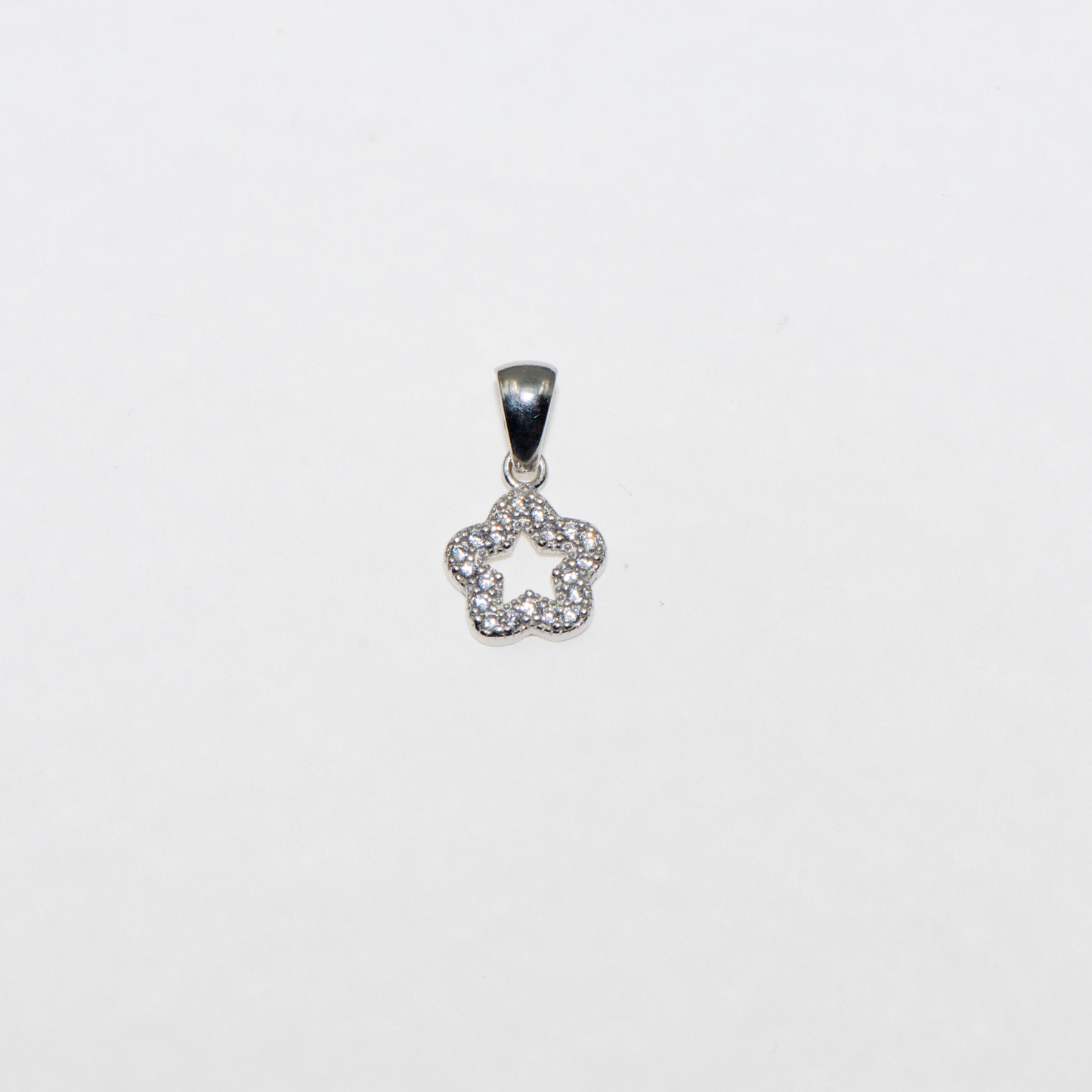 Kleine Silberstern Blume Anhänger aus 925 Silber mit funkelnden Zirkonia von Everyday Schmuck