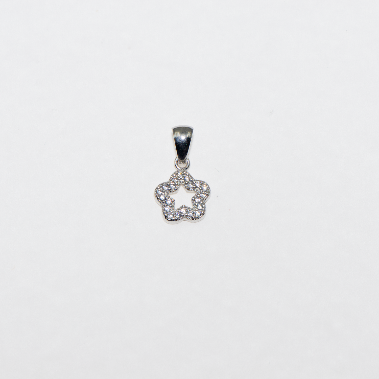 Kleine Silberstern Blume Anhänger aus 925 Silber mit funkelnden Zirkonia von Everyday Schmuck