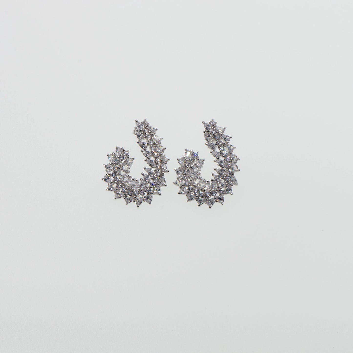 Luxuriöse Ohrstecker aus echtem Silber 925 mit funkelnden Zirkonia für elegante Abendlooks und besondere Momente | Everyday Schmuck