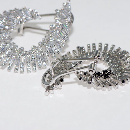Exklusive Damen Ohrclips aus echtem Silber 925 mit elegantem Baguette Zirkonia Design | Everyday Schmuck