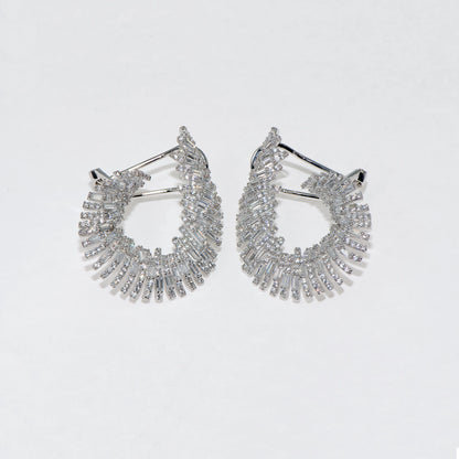 Exklusive Damen Ohrclips aus echtem Silber 925 mit elegantem Baguette Zirkonia Design | Everyday Schmuck
